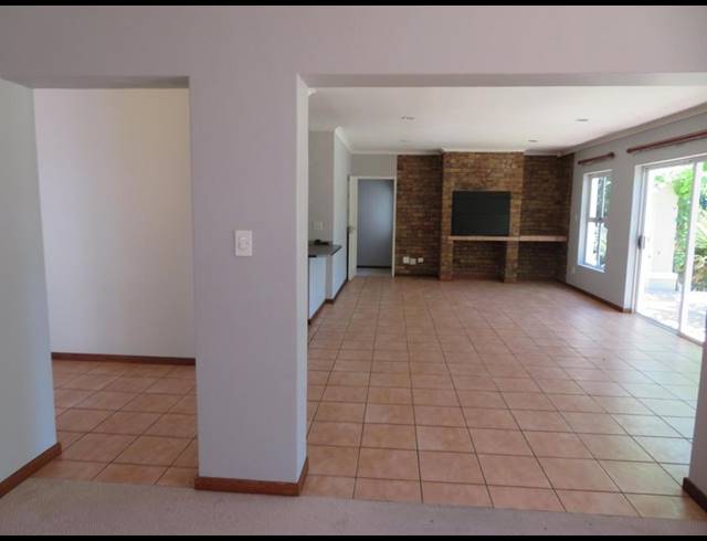 3 BEDROOM HOUSE FOR SALE IN ZEVENDAL